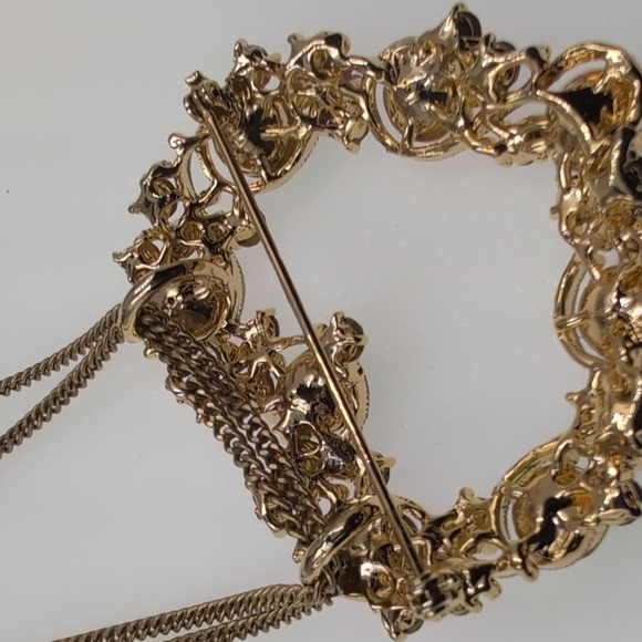 💚💖 2-in-1 Versatile Heart Brooch & Necklace Converter - Crystal Sparkle - Picture 6 of 8